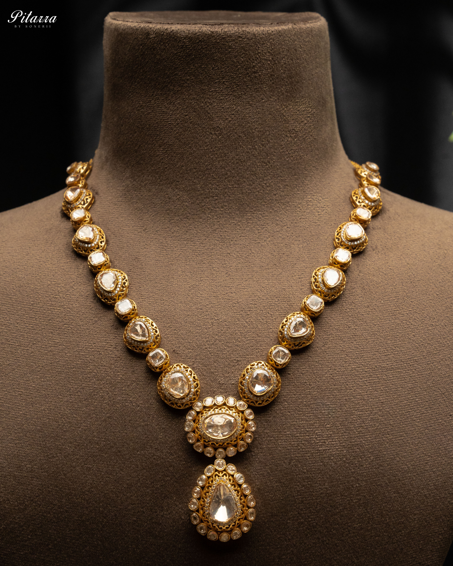 White Kundan Uncut Choker Necklace Set