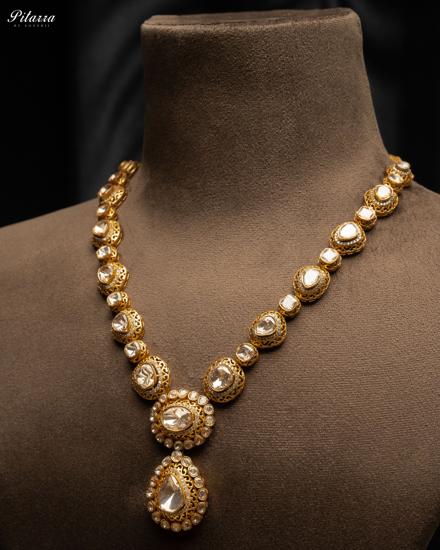 White Kundan Uncut Choker Necklace Set